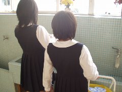 �}02